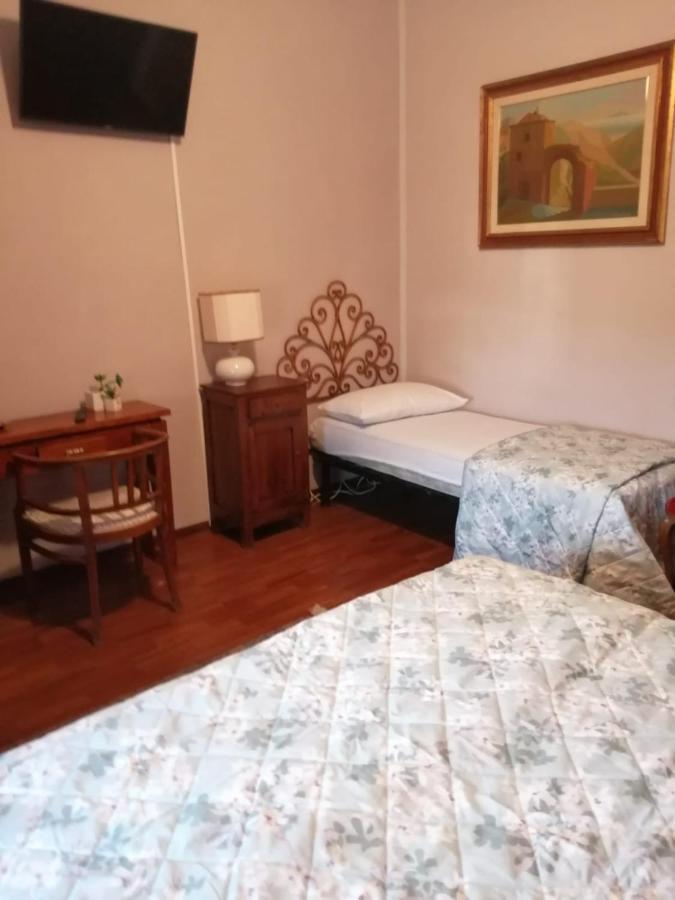 Sopra Le Poste Bed & Breakfast อาเรซโซ ภายนอก รูปภาพ